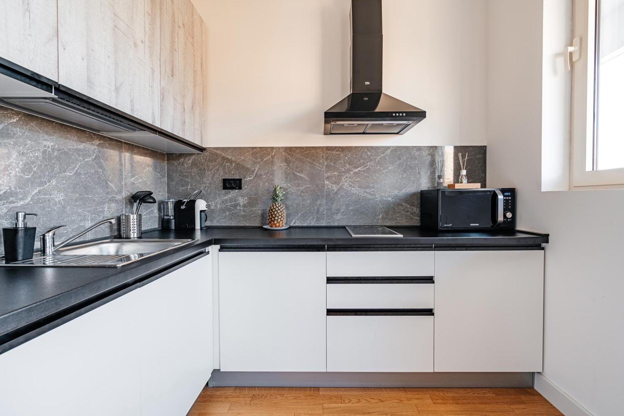 Apartment Skyline By In *