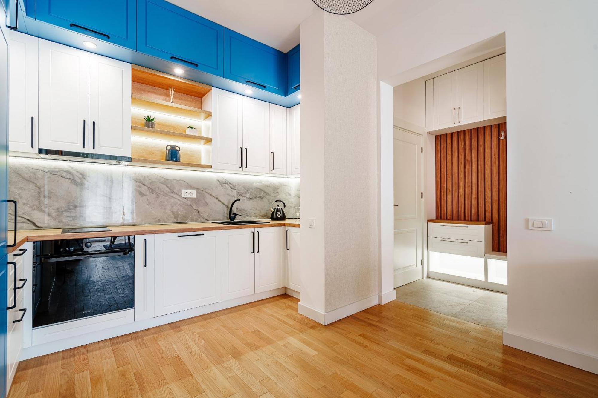 Apartment Skyline By In